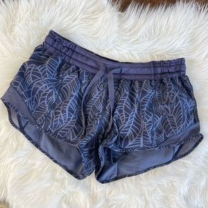 Lululemon Hotty Hot Short